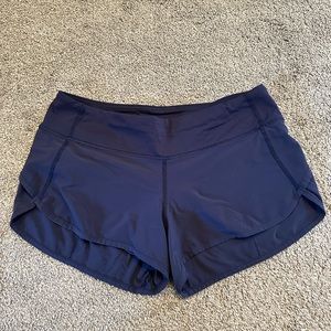 Lululemon Speed Up Low Rise Short Lined 2.5”